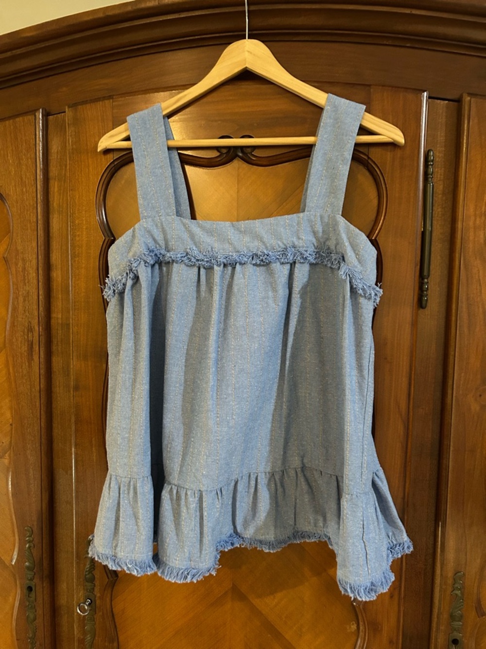 Net Entro Light Blue Frayed Hem Sleeveless  Top w bow in back size M #1056